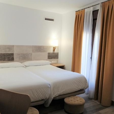 Hostal Restaurante Villa De Brihuega Ngoại thất bức ảnh