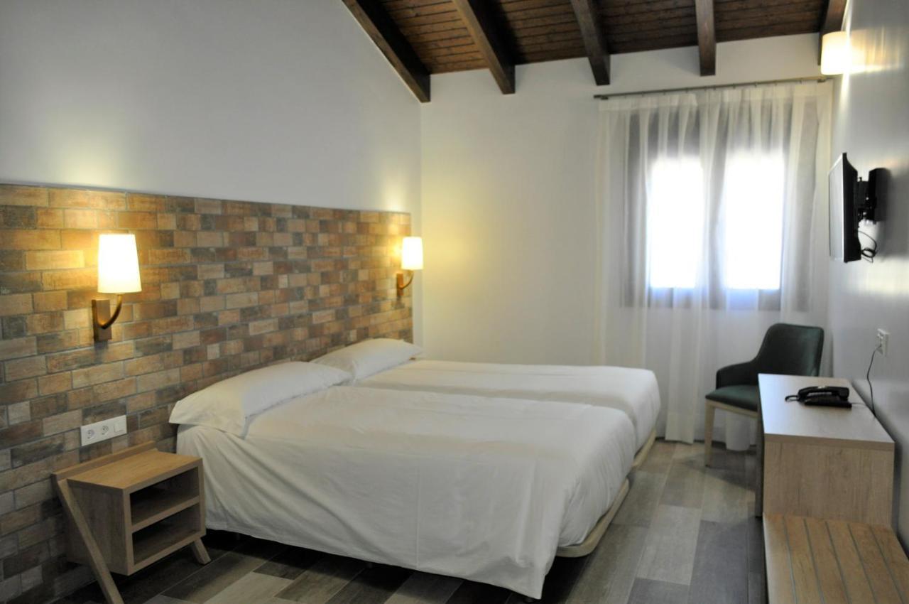 Hostal Restaurante Villa De Brihuega Ngoại thất bức ảnh