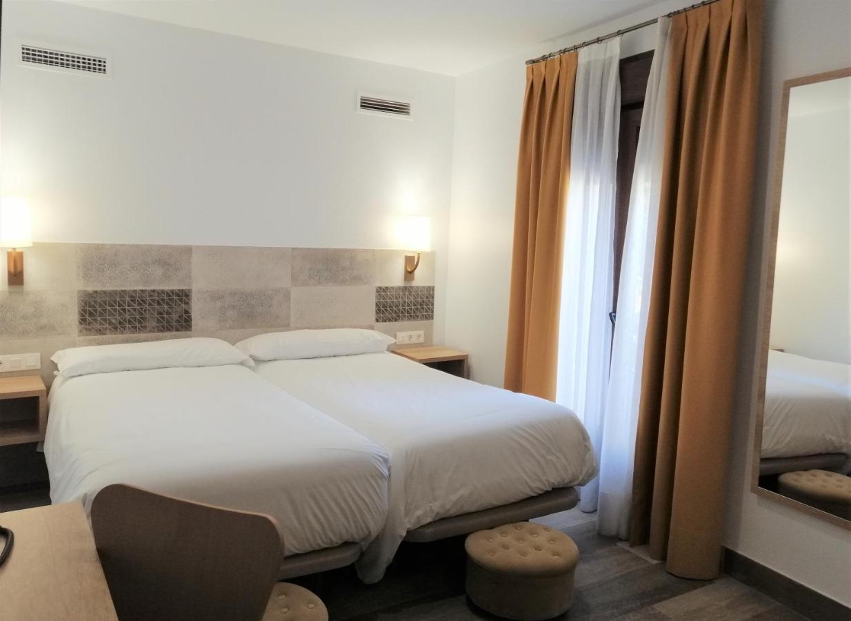 Hostal Restaurante Villa De Brihuega Ngoại thất bức ảnh